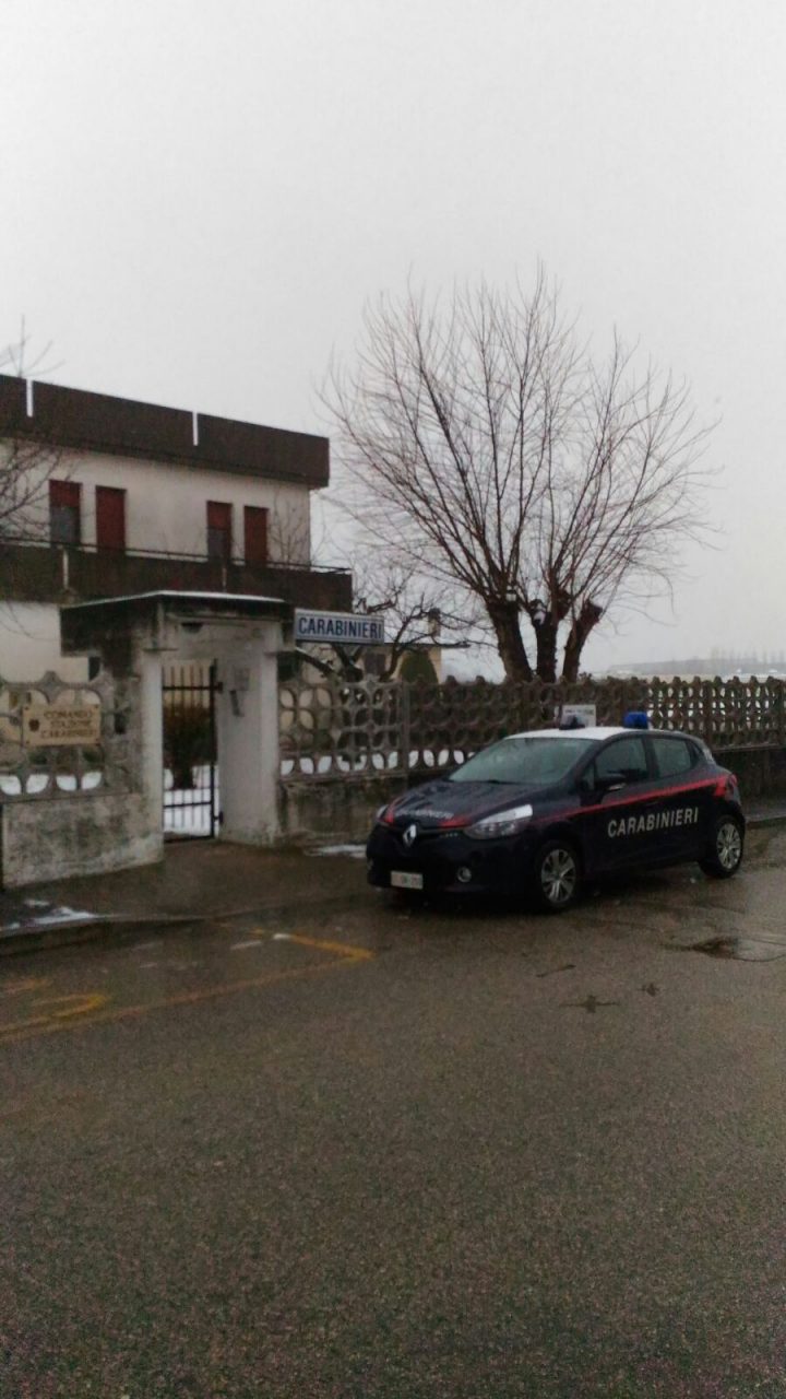 Donna aggredita e derubata a Cerea in pieno centro