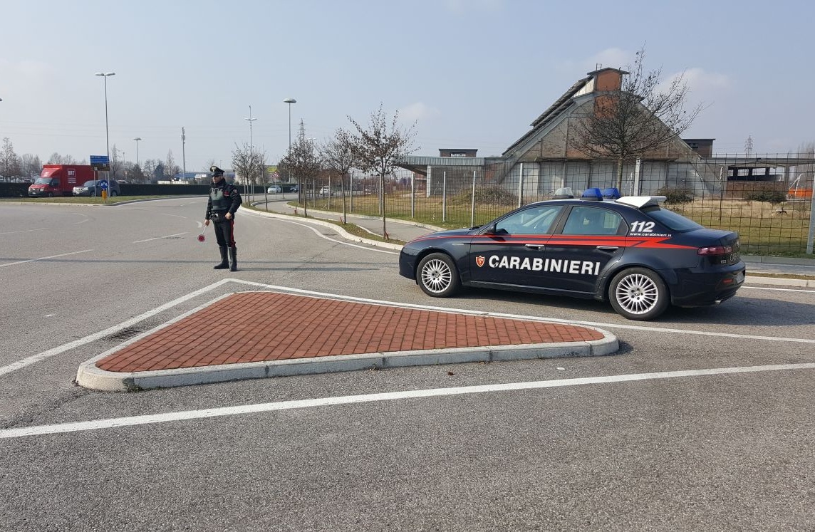 Furto al supermercato, arrestati due uomini