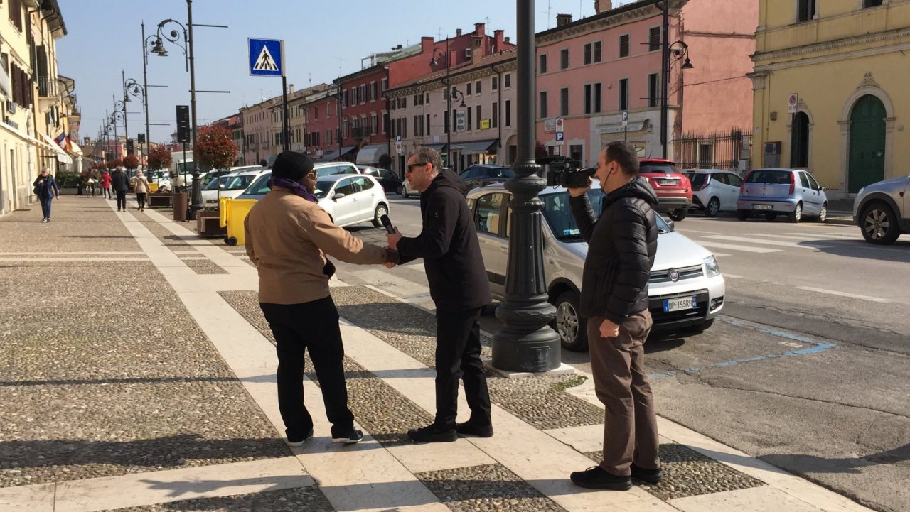 Le Iene a Villafranca per la palestra mai aperta VIDEO/FOTO