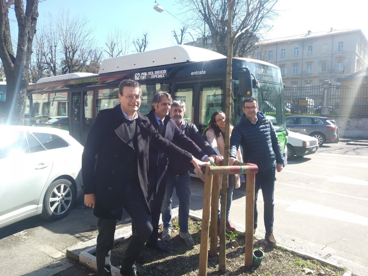 Piantati 300 alberi in soli due mesi