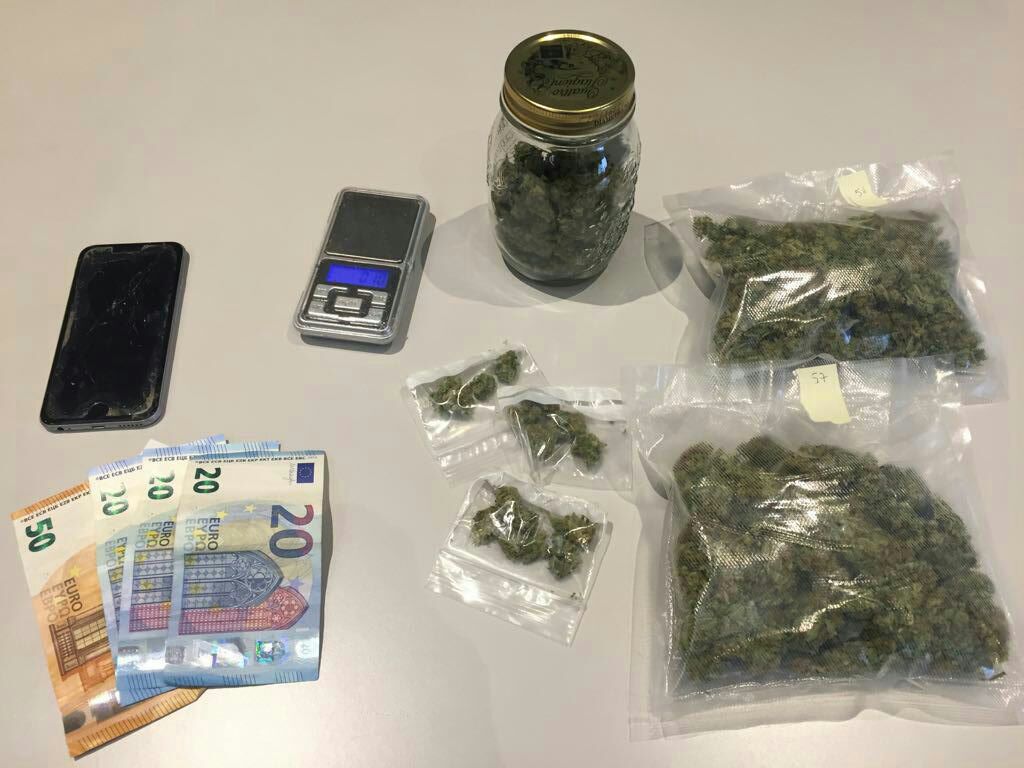 Spacciatore italiano arrestato a Villafranca