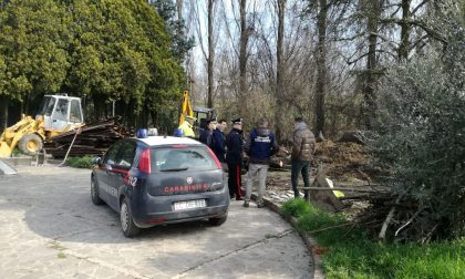 Rifiuti interrati in giardino rinvenuti dai carabinieri di Castagnaro