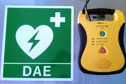 Corso defibrillatore diplomi alla scuola di polizia di Peschiera del Garda