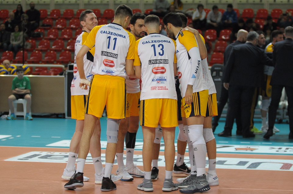Play off challenge Verona fermata al tie break sabato il match decisivo