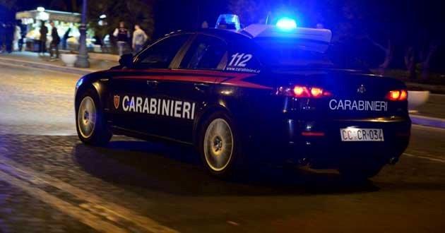 Scappa dai Carabinieri in auto… Ma perde una ruota