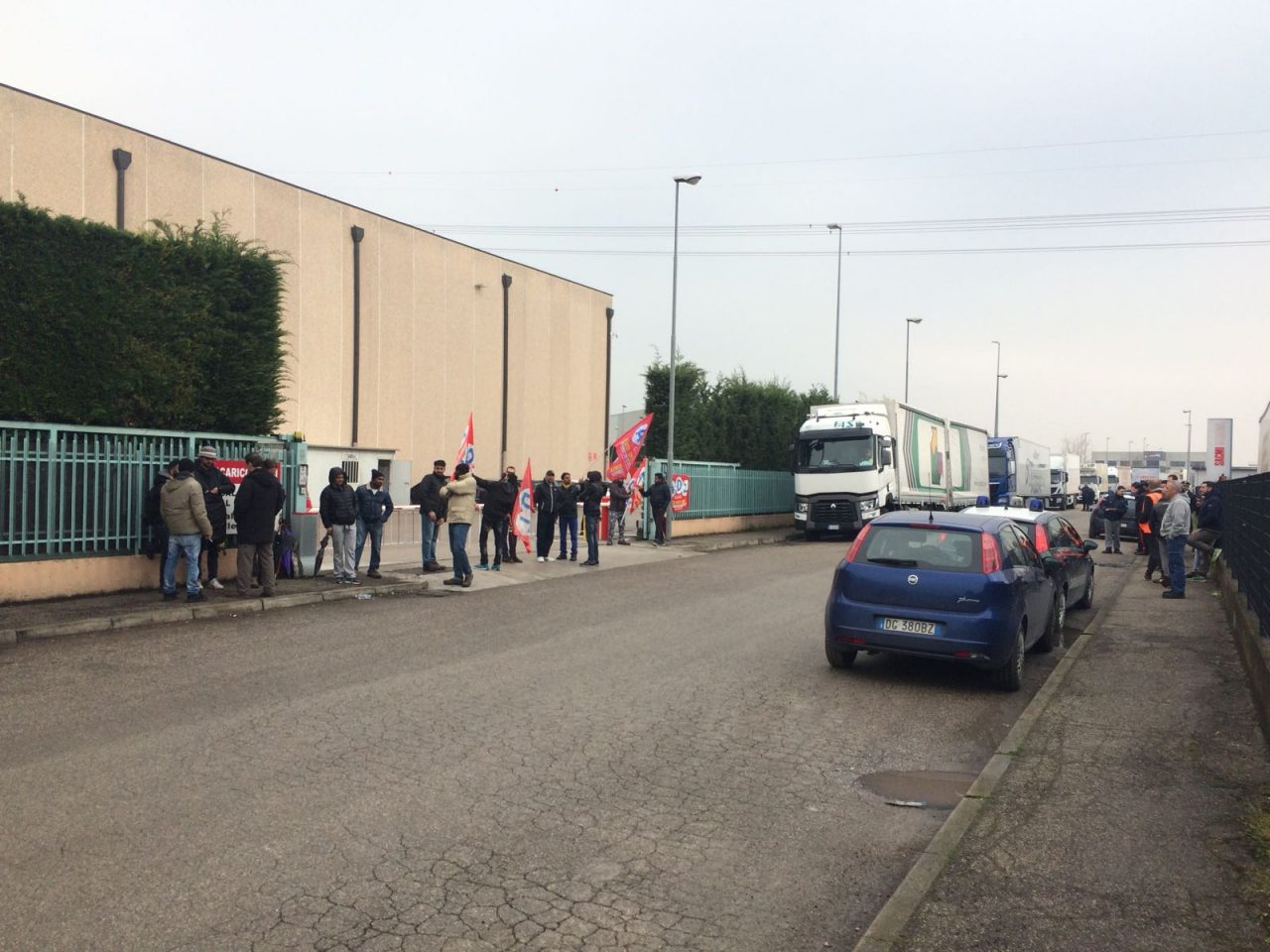 Sciopero lavoratori al magazzino logistico di Rossetto