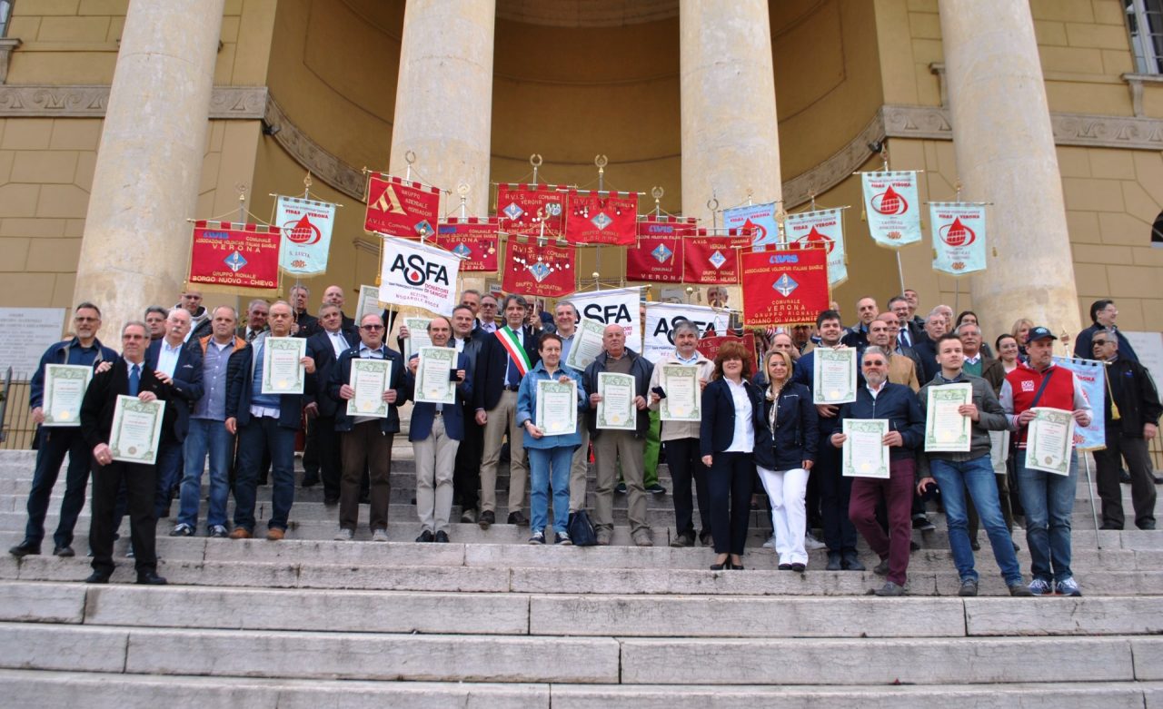 Donatori sangue premiati a Palazzo Barbieri
