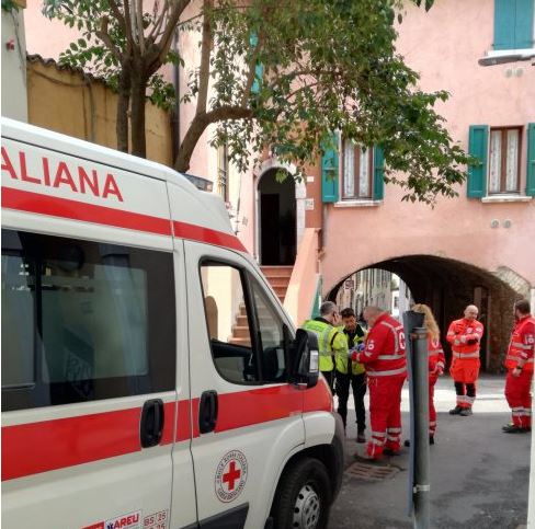 Lutto in centro a Desenzano, è morto Boris