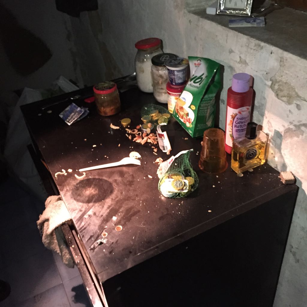 Sgomberato dormitorio in via Valpantena