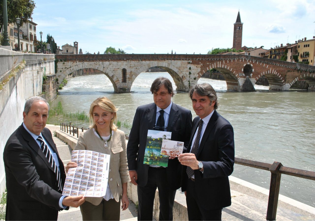 Speciale annullo filatelico Ponte Pietra