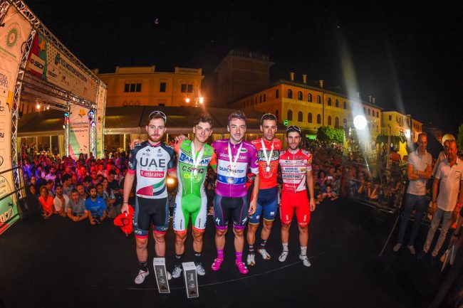 Elia Viviani show alla Cycling Stars Criterium