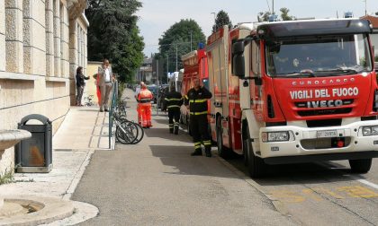 Sostanza urticante a scuola evacuati gli studenti