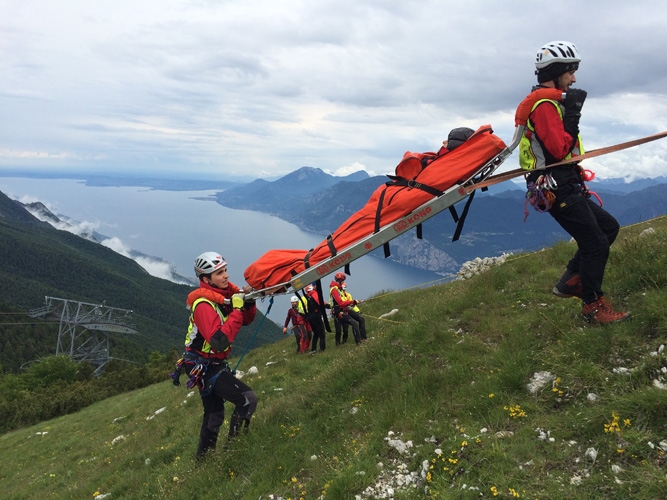 Escursionista tedesca si ferisce sul Monte Baldo