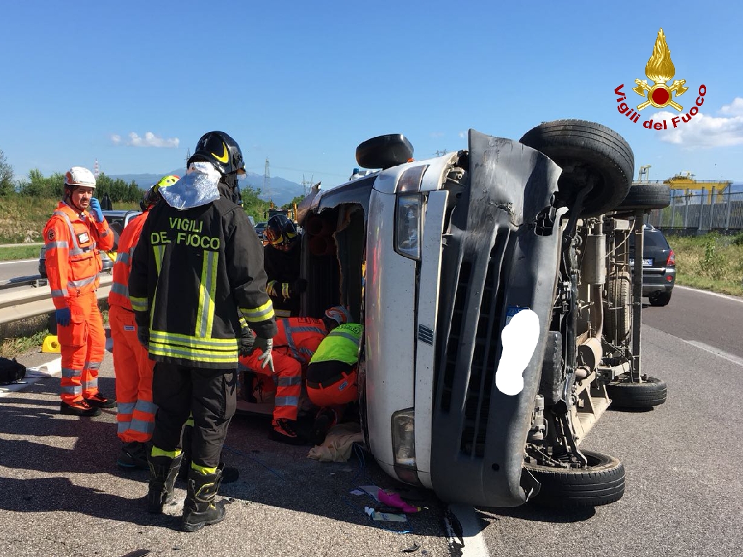 Incidente in tangenziale sud
