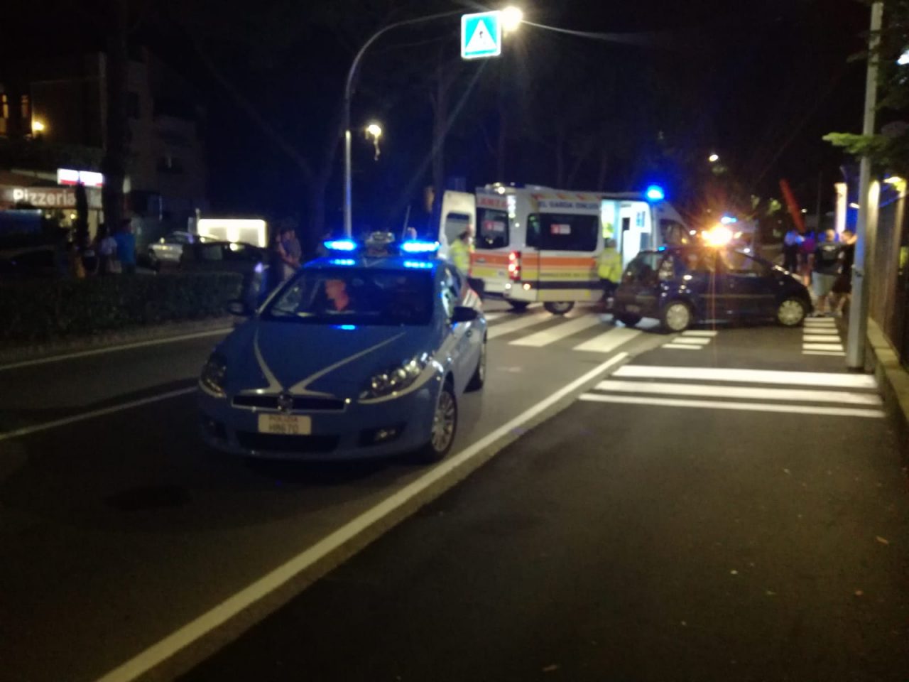 Investite due persone a Desenzano, gravi le condizioni
