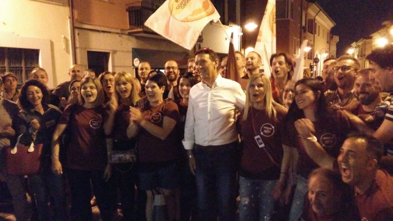 Ballottaggio Bussolengo le immagini della festa dei vincitori