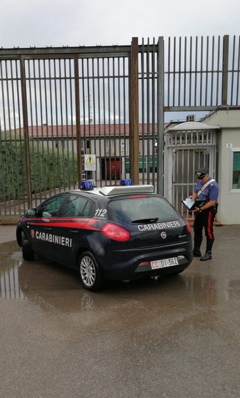 Pregiudicato finge svenimenti in caserma