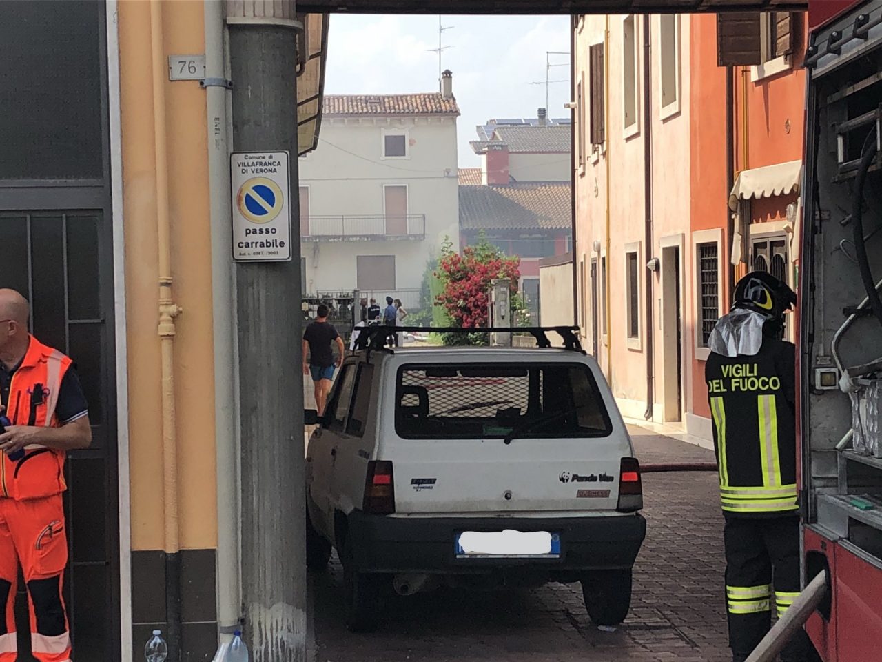 Incendio a Villafranca a fuoco un’abitazione in via Bixio VIDEO e FOTO