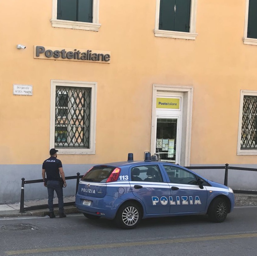 False generalità in posta