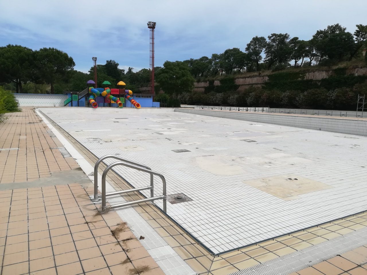 piscine lido in pessime condizioni