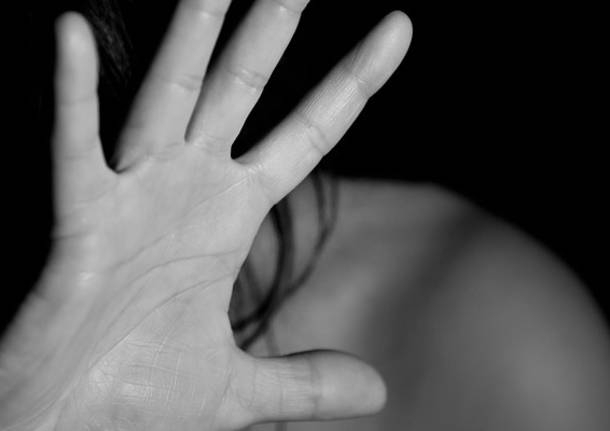 Preso il branco che violentò una 21enne della Bassa fuori dalla discoteca