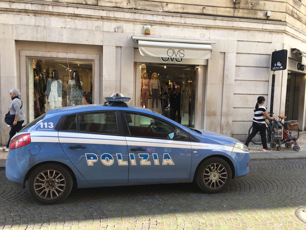 Arrestati taccheggiatori in città