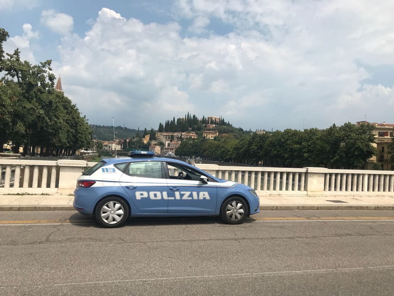Giovane tenta suicidio cercando di buttarsi da Ponte Nuovo
