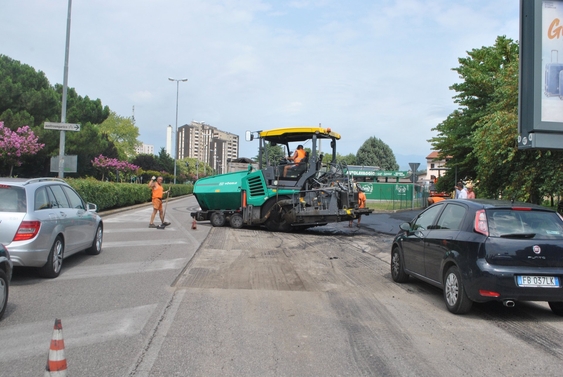 Asfaltatura in via Ca' Brusa e via Pancaldo. Proseguono i lavori sulle strade veronesi annunciate nelle scorse settimane. w