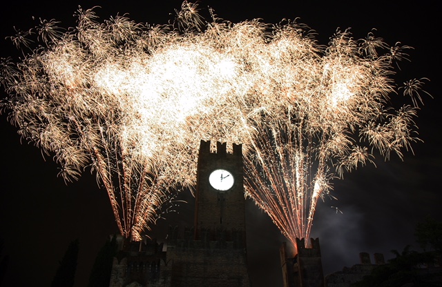 Fiera dei Santi patroni il gran finale a Villafranca FOTO