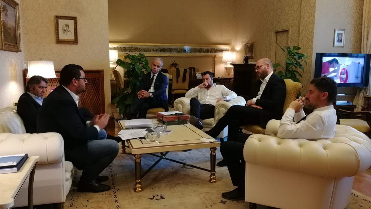 Pacchetto sicurezza per Verona consegnato al ministro Salvini