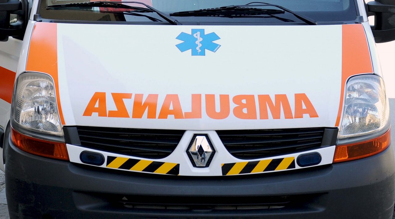Dodicenne accoltella la madre per una ricarica del cellulare