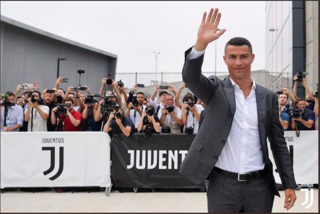 Ronaldo a Verona, debutto col Chievo: è già CR7 mania
