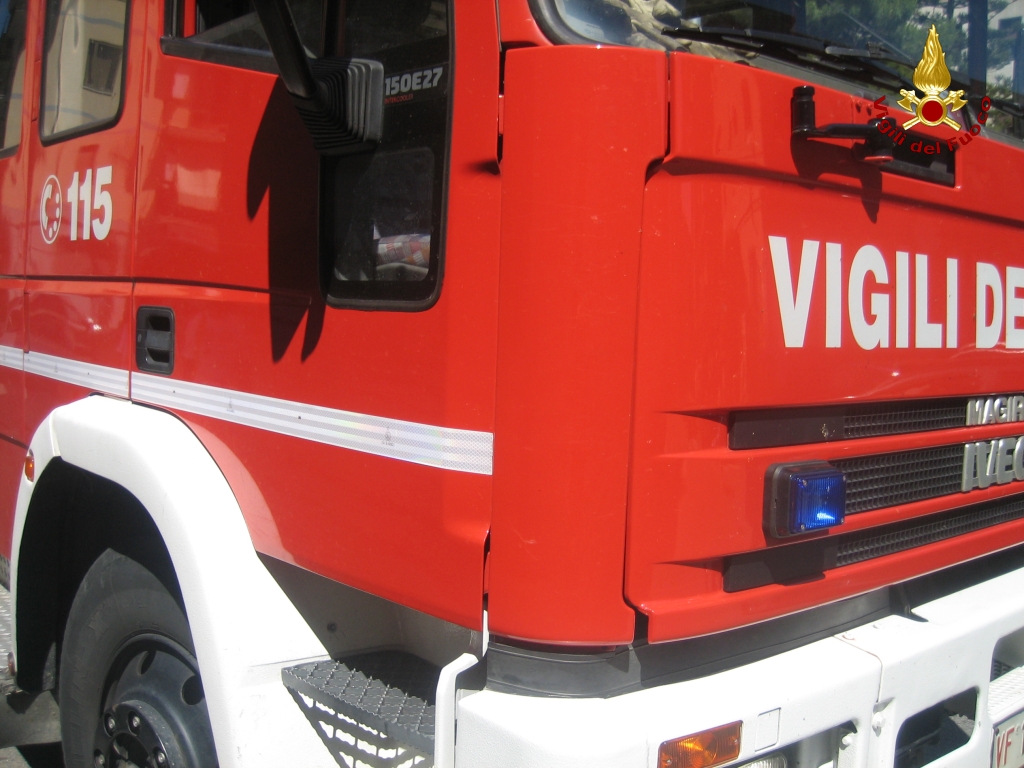 Incendio in un cantiere di Soave