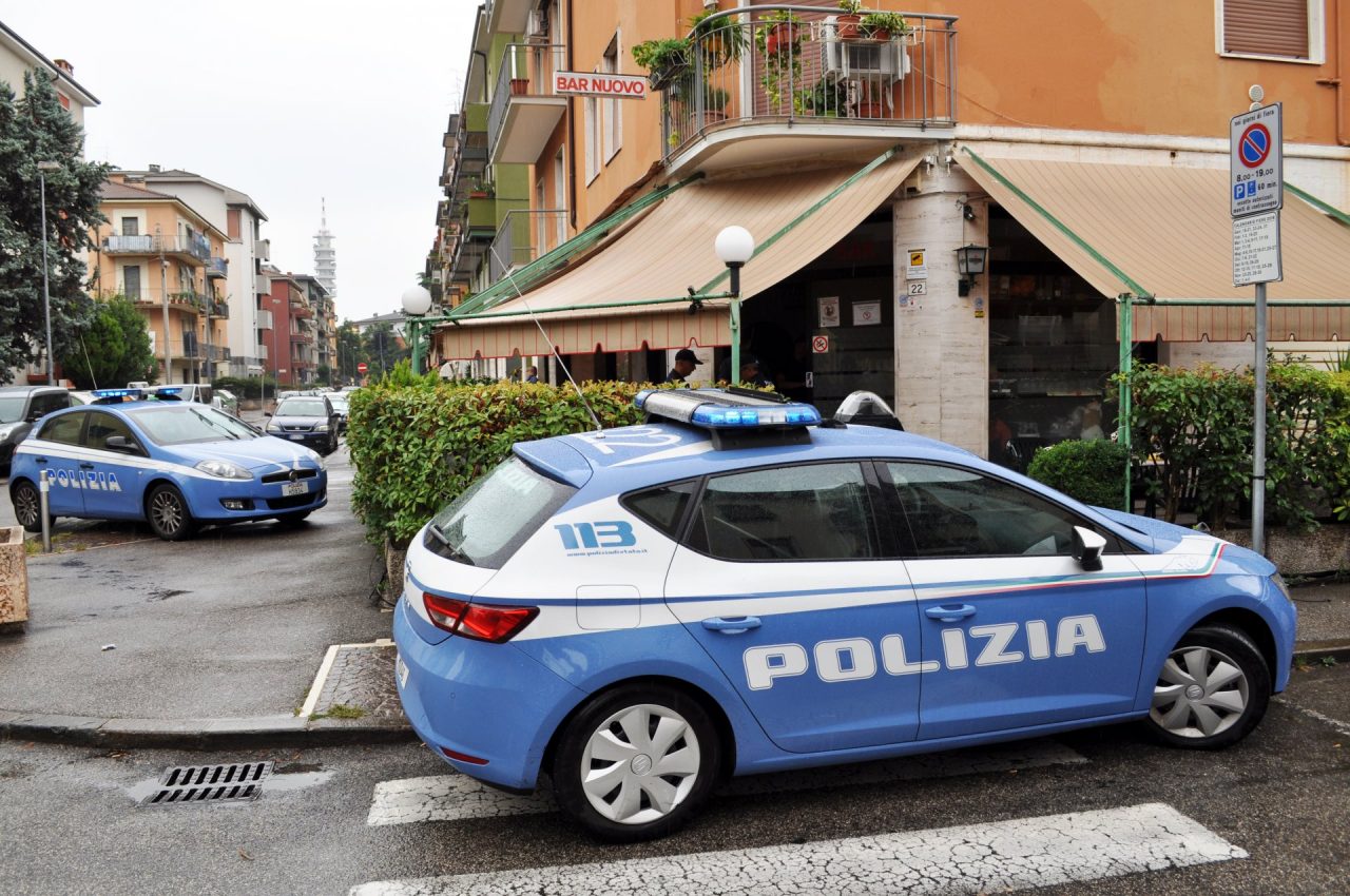 Quartiere Golosine, la Polizia chiude il Bar Nuovo
