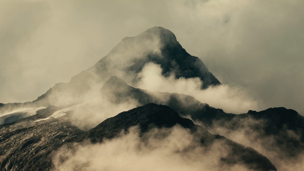 Montagne vere e cime immaginarie al XXIV Film Festival della Lessinia. La rassegna cinematografica internazionale che si svolgerà a Bosco Chiesanuova dal 24 agosto al 2 settembre.