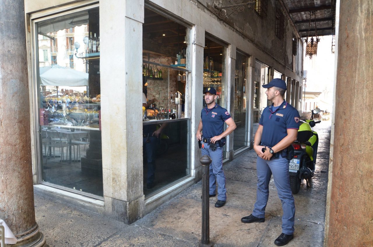 Furto in piazza Erbe