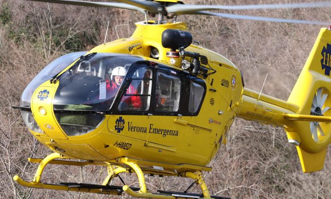 Precipita Con L auto In Una Scarpata 58enne Veronese Vivo Per Miracolo 