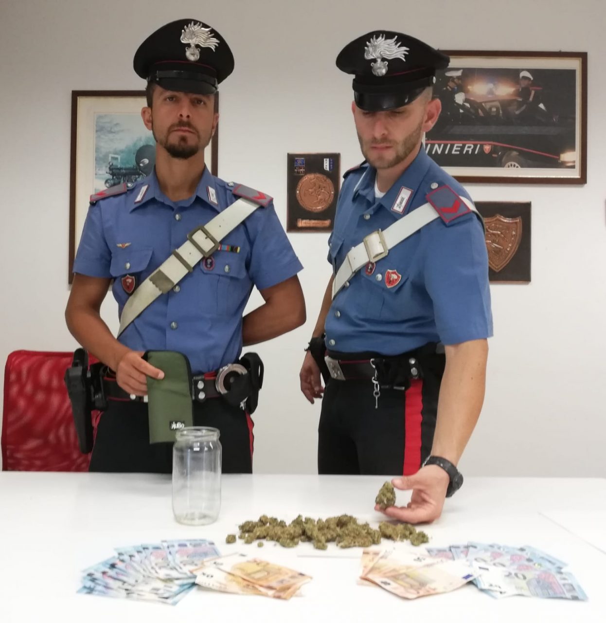 Arrestato un cameriere a Lazise per droga