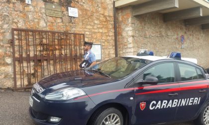 Teppista a scuola: il sindaco smentisce i carabinieri - nell'articolo la prova