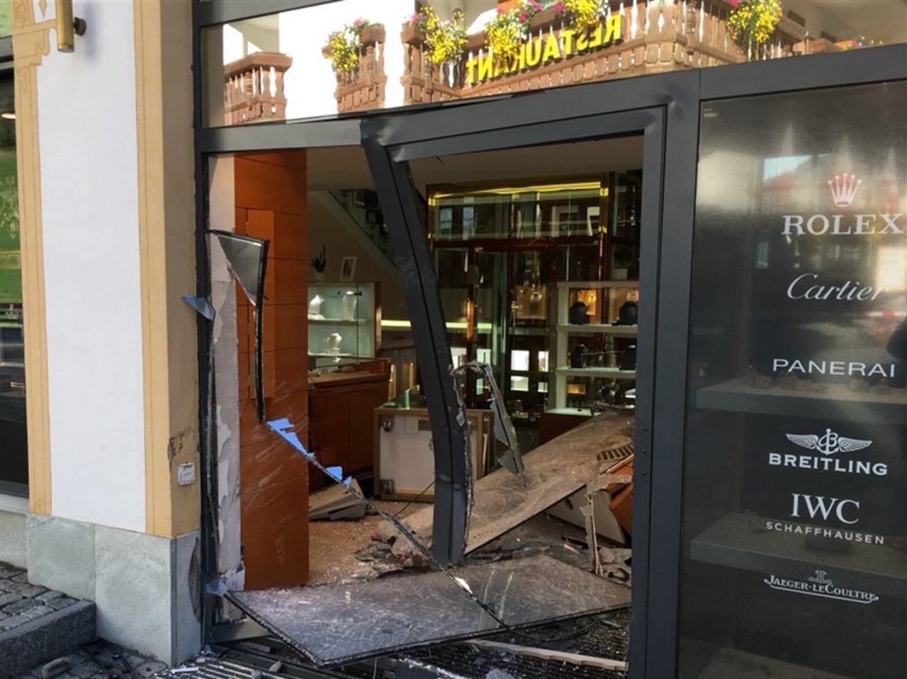 Rapina oltre confine tre uomini finiscono a Montorio