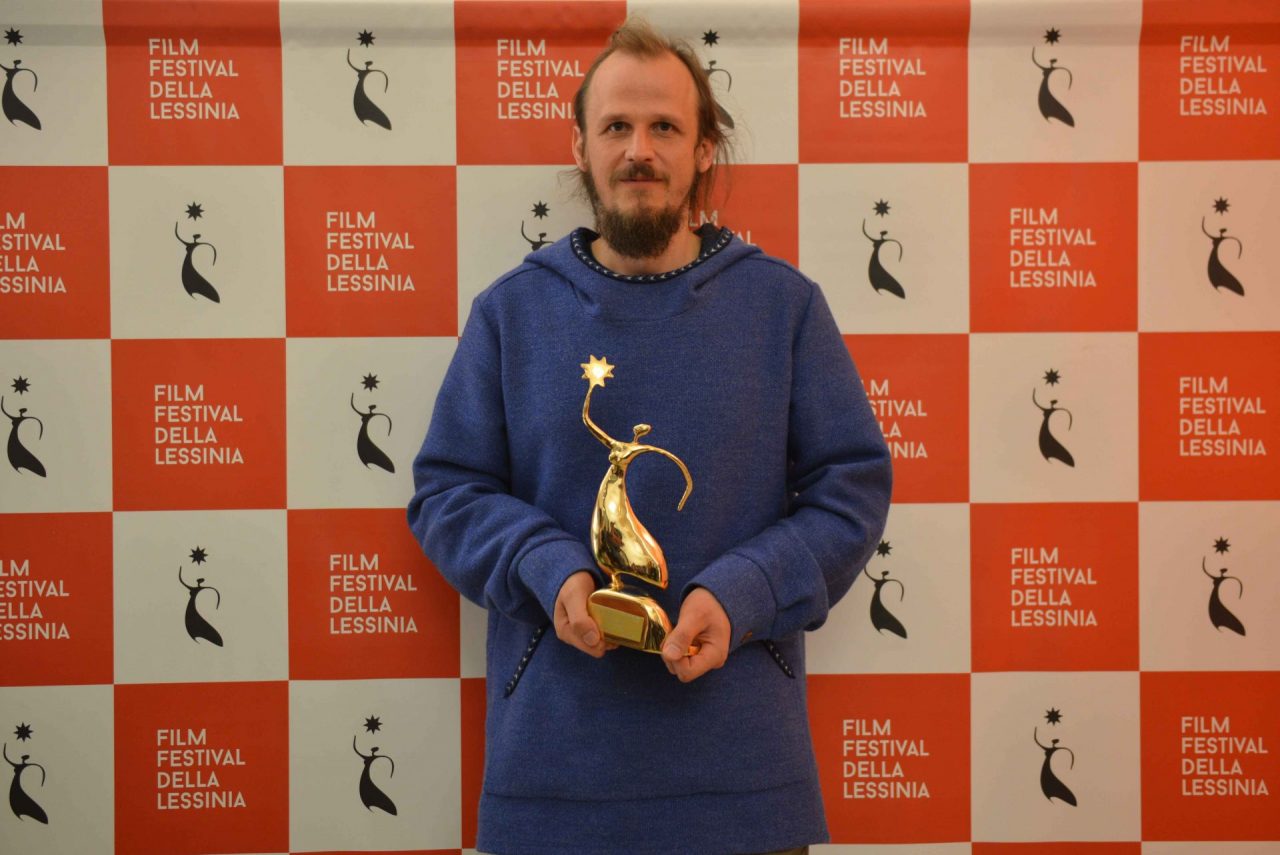 Film Festival della Lessinia: ecco i vincitori. Con il documentario “Sengirė – La foresta antica” il regista Mindaugas Survila si è aggiudicato la Lessinia d’Oro, l’ambito riconoscimento della XXIV edizione della rassegna cinematografica internazionale di Bosco Chiesanuova.