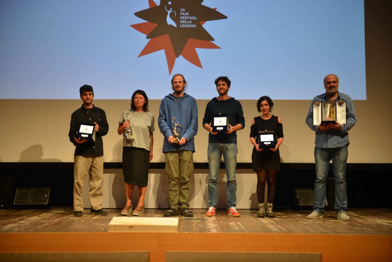 Film Festival della Lessinia: ecco i vincitori. Con il documentario “Sengirė – La foresta antica” il regista Mindaugas Survila si è aggiudicato la Lessinia d’Oro, l’ambito riconoscimento della XXIV edizione della rassegna cinematografica internazionale di Bosco Chiesanuova.