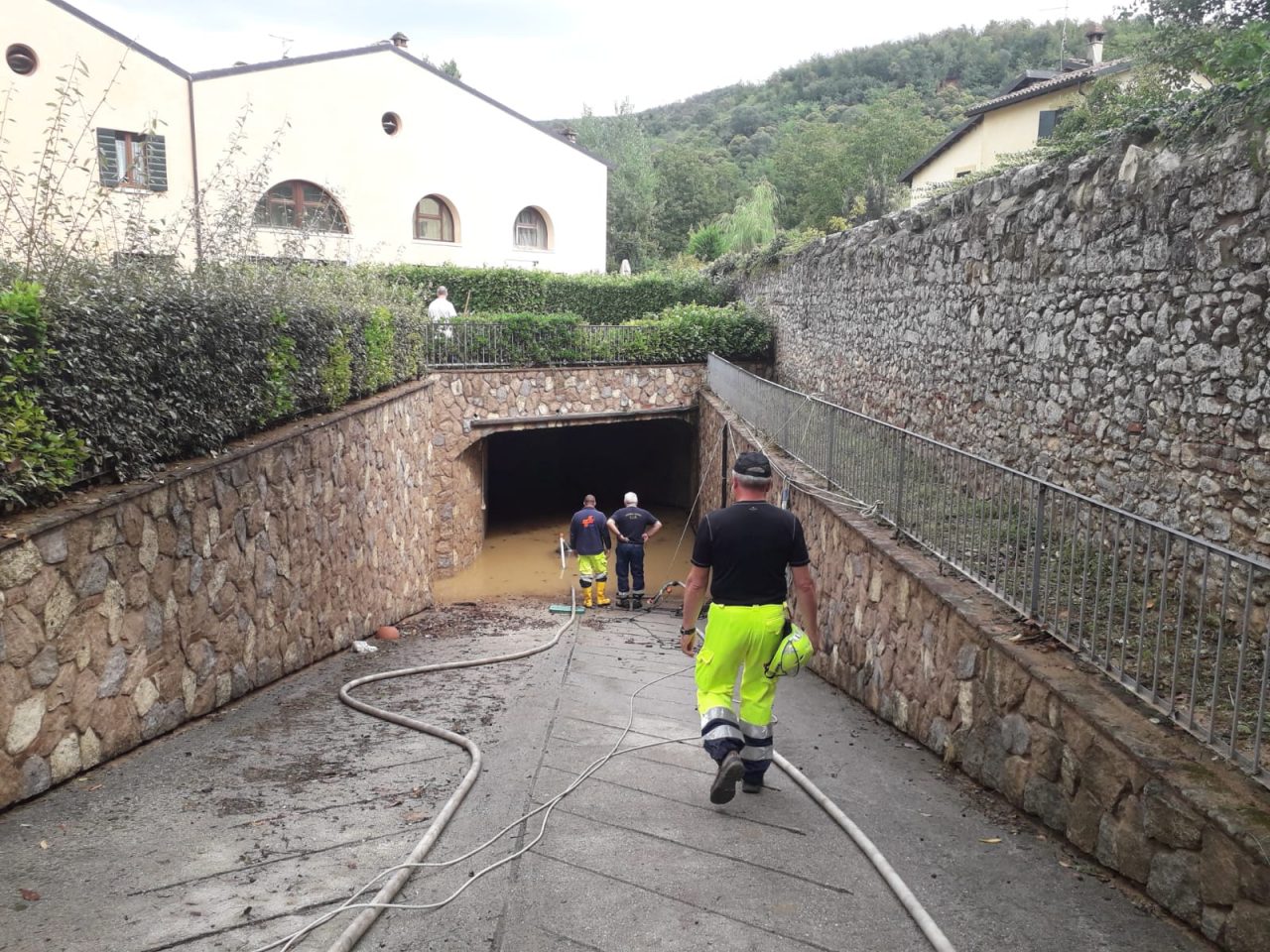 Maltempo: bomba d'acqua che ha devastato diversi Comuni. Zaia: "Danni ingenti, martoriato il distretto del vino della Valpolicella".