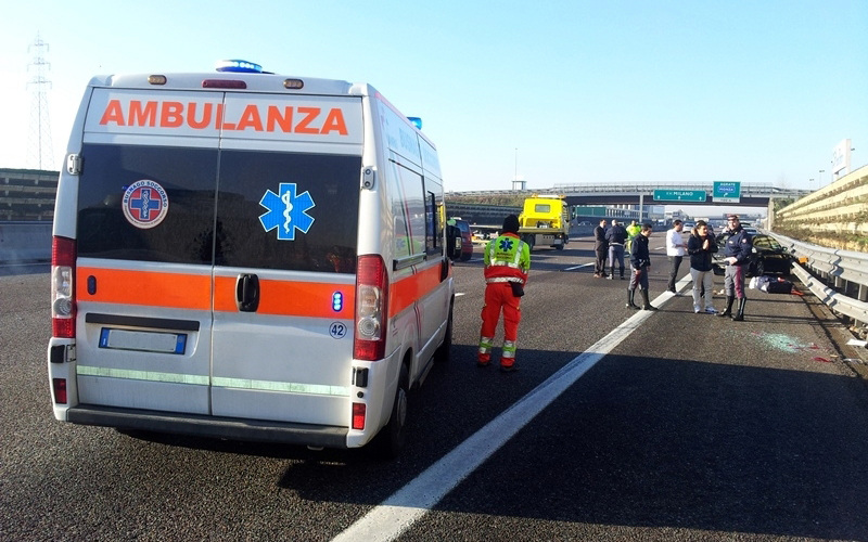 Caos in A4 a causa di tamponamento, sei feriti