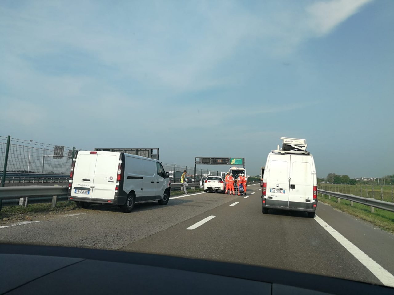 Incidente in tangenziale sud, un ferito