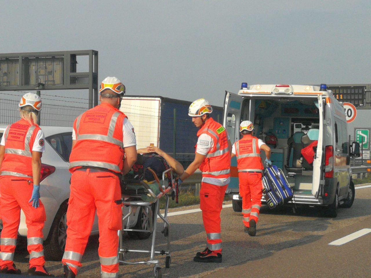 Incidente in tangenziale sud, un ferito