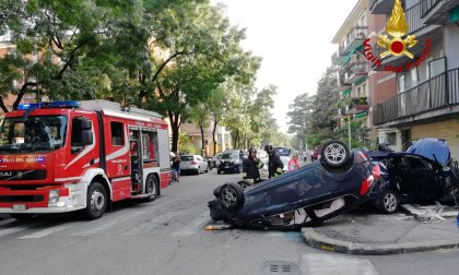 Grosso incidente a Verona, un'auto ribaltata e un ferito FOTO