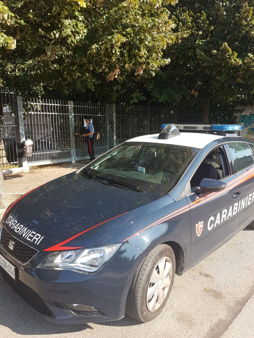 Spaccio fuori dal Sert