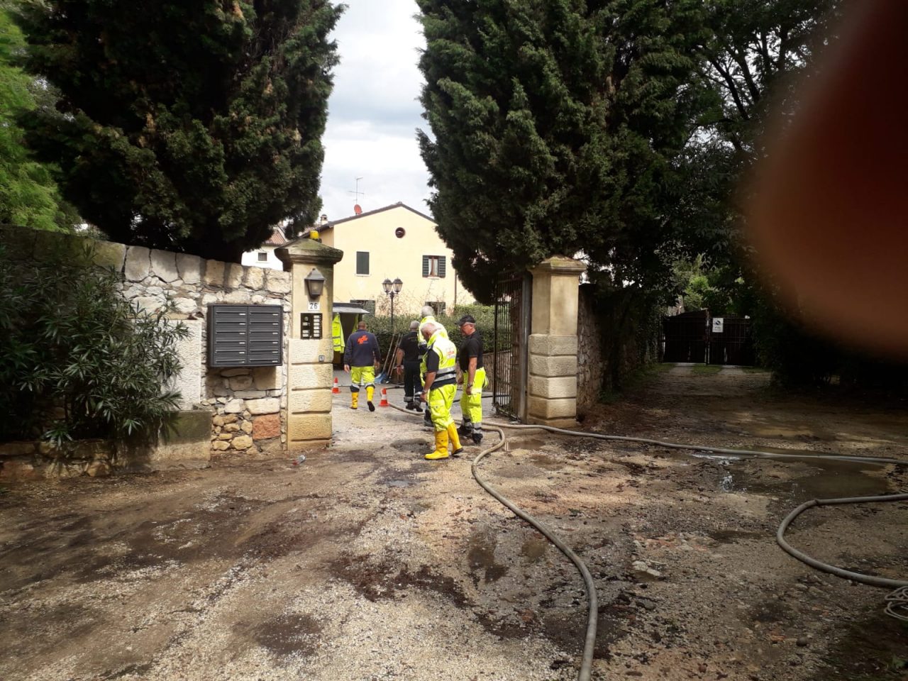 Maltempo: bomba d'acqua che ha devastato diversi Comuni. Zaia: "Danni ingenti, martoriato il distretto del vino della Valpolicella".
