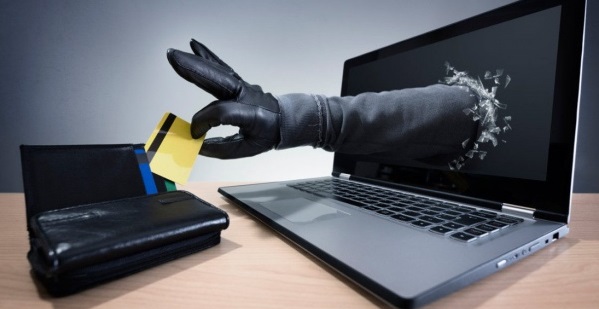 Attenti alla porno truffa bufala dell’account hackerato con riscatto di 300 euro